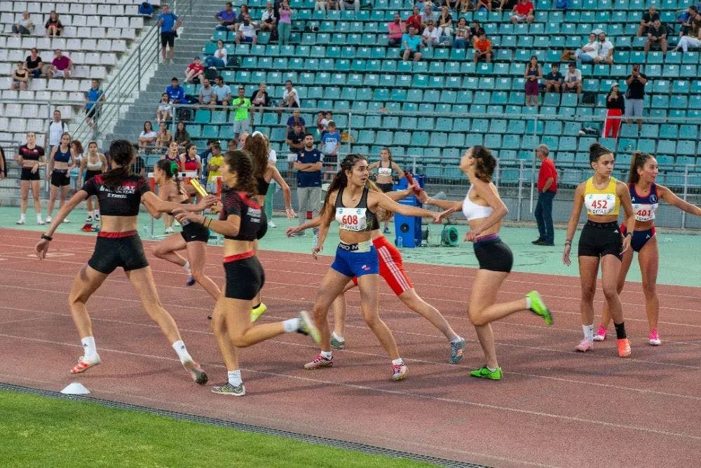 Το φωτογραφικό κολάζ του Πανελληνίου πρωταθλήματος Κ18 runbeat.gr